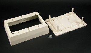 Wiremold 400/800/2300 Raceway Device Boxes 3 Gang 1-3/4 in Ivory