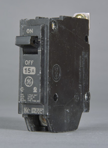 ABB Industrial Solutions GE Electric THQB-ST Series Bolt-on Shunt Trip Circuit Breakers 20 A 120 VAC 10 kAIC 1 Pole 1 Phase