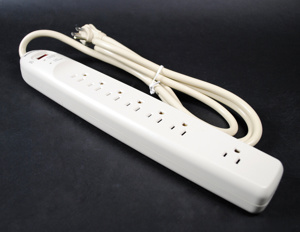 Wiremold Plug-in Outlet Center® Series Power Strips